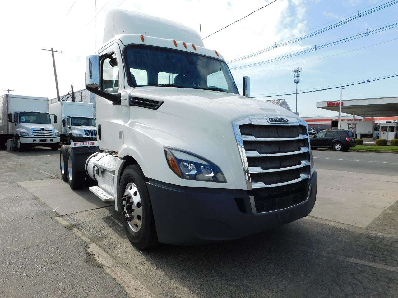 2019 FREIGHTLINER CASCADIA Tandem Axle Daycab #1 2019 FREIGHTLINER CASCADIA Tandem Axle Daycab #1